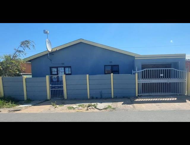 3 BEDROOM HOUSE FOR SALE IN VICTORIA MXENGE